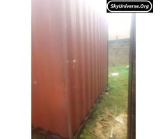 10ft cargo container available for sale at 4.5m in Bugolobi.