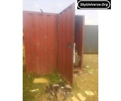 10ft cargo container available for sale at 4.5m in Bugolobi. - 3