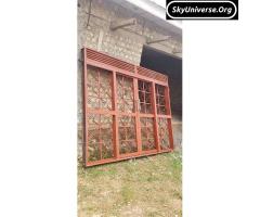 Main sliding door