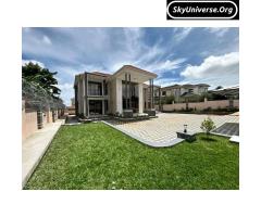 Luxurious 6 bedroom mansion in Entebbe,
