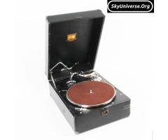 Antique Portable Gramophone - 2