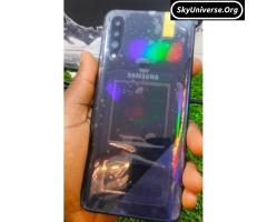 Honor 8x, 128gb/6gb ram used but in good condition. Dubai use. - 4