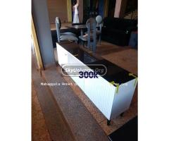 White wooden flat TV stand 5ft