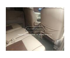 TOYOTA NOAH UBD