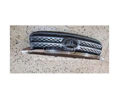 Toyota Fortuner 2010 front grill - 2