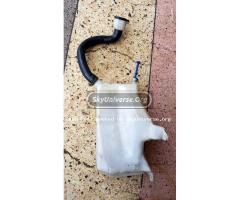 Rav4 ordinary 1998 windshield washer reservoir tank - 2