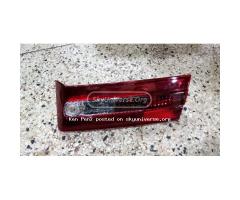 Toyota Premio Super rear boot reflector - 2