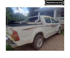 TOYOTA HILUX 2013