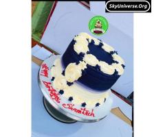 Purple lovers, birthday cakes