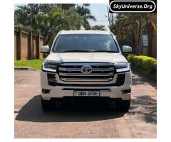 Toyota land cruiser V8 petrol ⛽ - 3